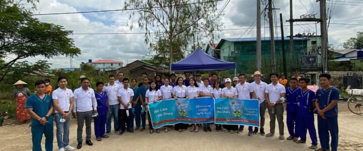 Myanmar Plaza Donated Rice to Needy Families in East Dagon